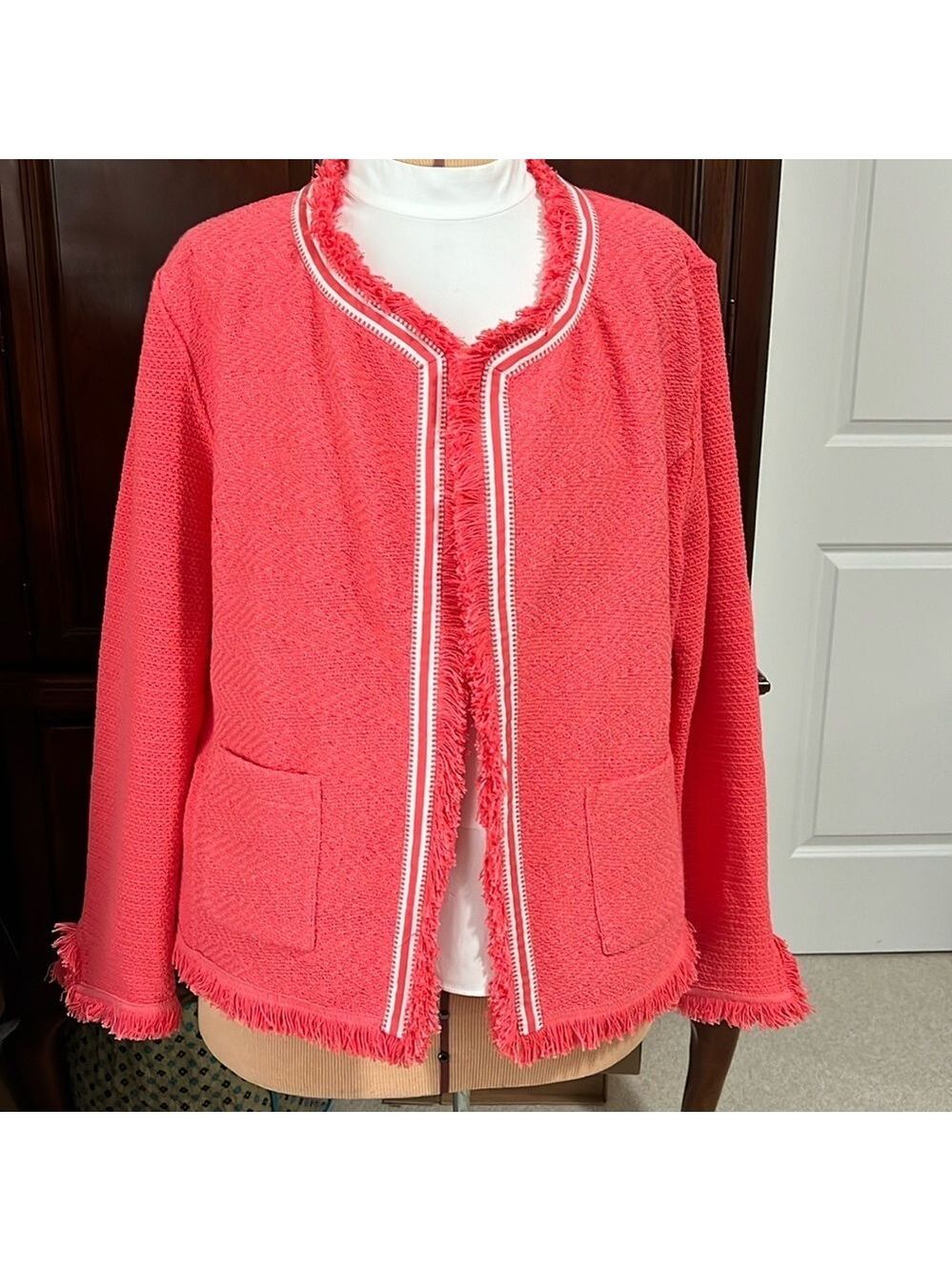NIC & ZOE open front classic jacket. Coral with white trim. XL. NWOT